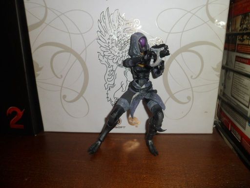 Mass Effect 3 - Mass Effect Play Arts Kai - Tali'Zorah vas Normandy - обзор